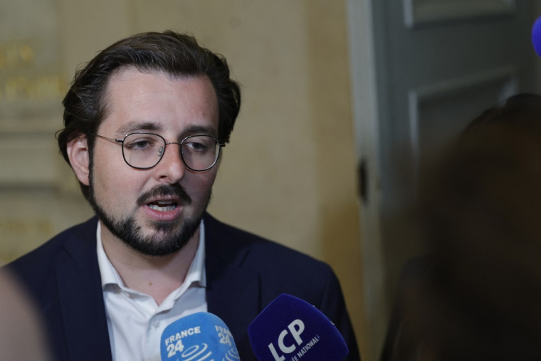 Le député socialiste Philippe Brun à Paris le 10 juin 2024. ( AFP / GEOFFROY VAN DER HASSELT )