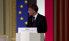 Macron veut une "organisation mondiale" pour éviter une IA "entre quelques mains"