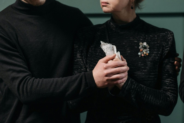 Si les héritiers disposent des justificatifs nécessaires, l’établissement bancaire a alors l’obligation d’autoriser l’opération. (Illustration) (Pavel Danilyuk / Pexels)