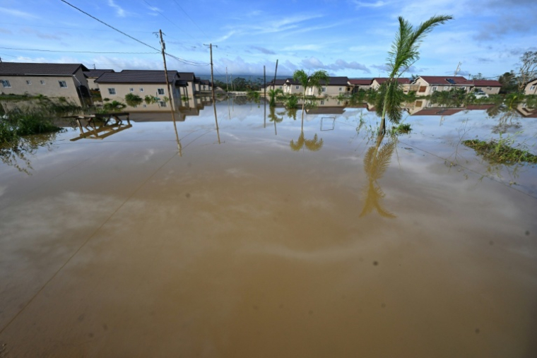 Des inondations à Sainte-Elizabeth, en Jamaïque, après le passage de l'ouragan Melissa, le 29 octobre 2025 ( AFP / Ricardo MAKYN )