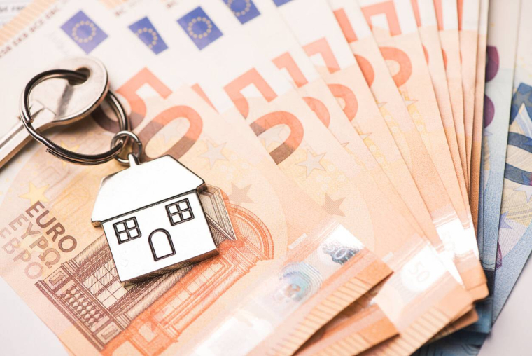 Payer plusieurs mois de loyer d’avance... Quelles sont les règles ? / iStock.com - FabioBalbi