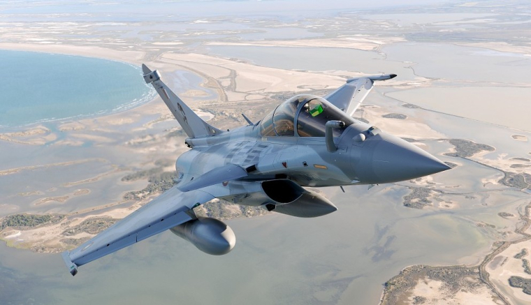 Un Rafale qatari en vol. (cr&eacute;dit : Dassault Aviation, A. Pecchi)