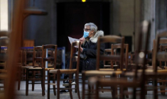 CORONAVIRUS: CASTEX ÉVOQUE UN ASSOUPLISSEMENT POUR NOËL POUR LES LIEUX DE CULTE