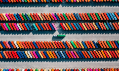 Le contexte actuel nous rappelle que les différents secteurs ne présentent pas tous le même potentiel de croissance selon les périodes, et peuvent réagir très différemment aux événements et tendances. Par exemple, en cette période de pandémie, des secteurs comme le tourisme, la restauration et les loisirs ont pu connaître de graves difficultés, tandis que pour les équipements numériques et le commerce en ligne, les conditions actuelles se sont avérées très favorables. (photo : Blackrock / Ishares)