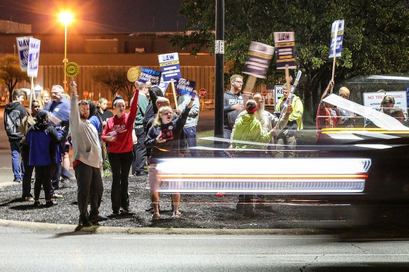 Des grévistes de l'usine Ford de Louisville