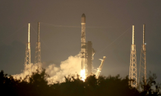 Décollage d'une fusée Falcon 9 de SpaceX lundi en Floride ( GETTY IMAGES NORTH AMERICA / JOE RAEDLE )