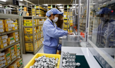 Une chaîne de production de pièces mécaniques