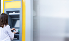 Attention à cette arnaque à la carte bancaire ( Crédits photo: ©  Andrey Popov - stock.adobe.com)