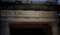 WALL ST DÉBUTE EN ORDRE DISPERSÉ