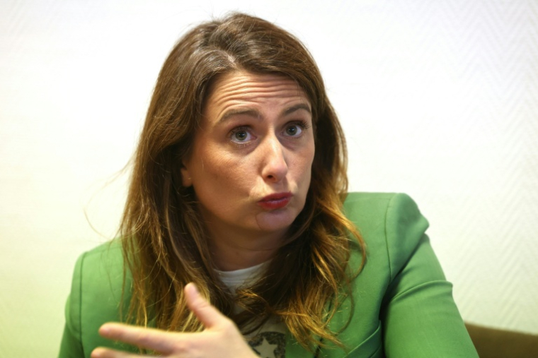 La secrétaire nationale des Ecologistes Marine Tondelier s'exprime lors d'une conférence de presse le 9 mars 2026 à Amiens ( AFP / Francois LO PRESTI )