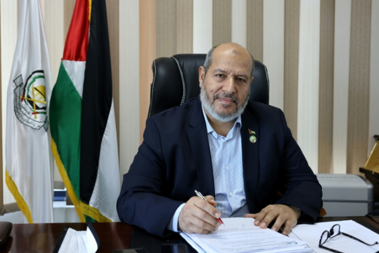 Khalil al-Hayya, membre du Hamas, dans son bureau à Gaza, le 21 avril 2021 ( AFP / Emmanuel DUNAND )