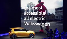 Un modèle d'ID. EVERY1 à Düsseldorf, en Allemagne, le 5 mars 2025. ( AFP / PAU BARRENA )