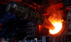 Dans la plus grande usine sidérurgique d'Allemagne du conglomérat industriel ThyssenKrupp à Duisbourg