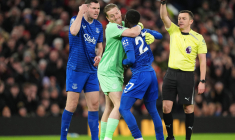 Le carton rouge lunaire de la semaine : Idrissa Gueye exclu... pour avoir tarté un coéquipier