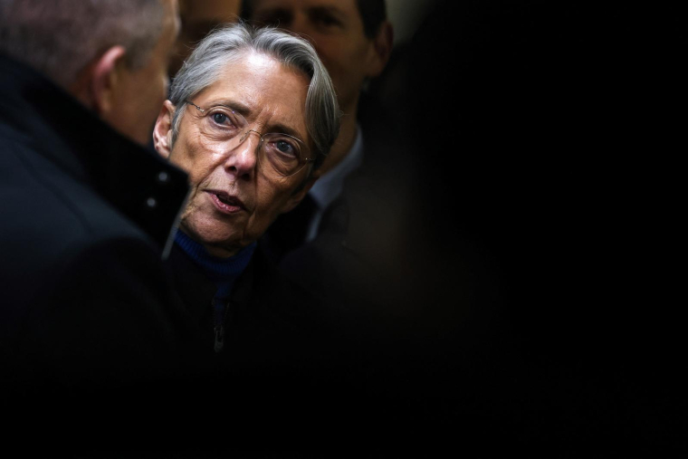 Elisabeth Borne, le 1er décembre 2022, à Gaillac ( AFP / CHARLY TRIBALLEAU )