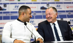 Aulas rend hommage à Depay après son nouveau record