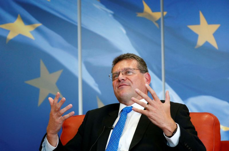 MAROS SEFCOVIC MET EN GARDE CONTRE UN DÉLITEMENT DES RELATIONS SUISSE-UE