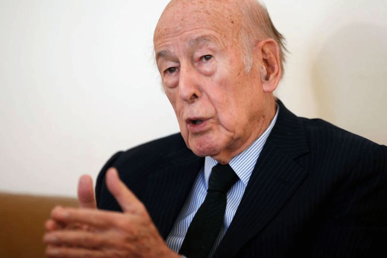 GISCARD D'ESTAING, TOUJOURS HOSPITALISÉ, "SE SENT BIEN AUJOURD'HUI"