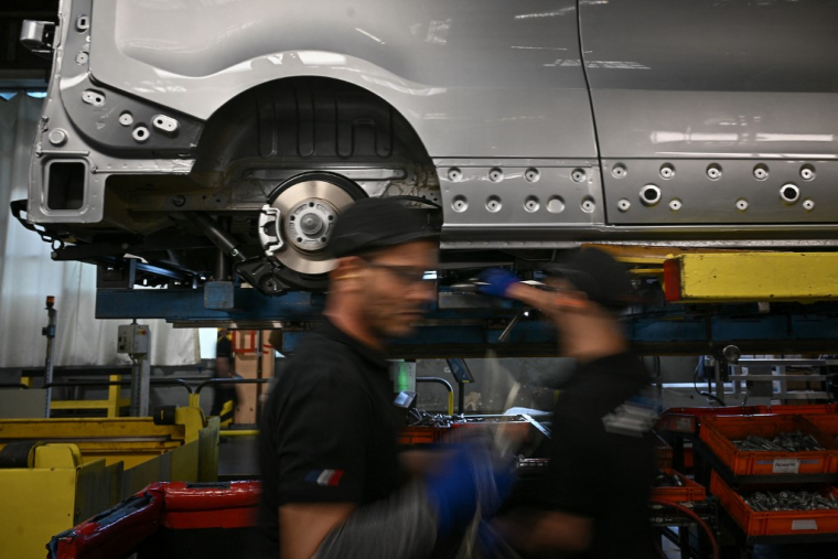 ( AFP / LOU BENOIST )