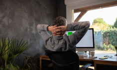 (Bourso Business répond aux besoins de simplicité et d'économies des pros - Crédit photo : Adobe Stock)