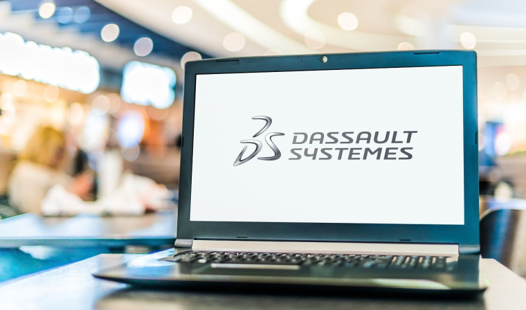 Un ordinateur portable affichant le logo de Dassault SystÃ¨mes. (crédit photo : Adobe Stock /  )