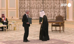 Les États-Unis et l'Arabie saoudite signent des accords sur l'énergie et la défense