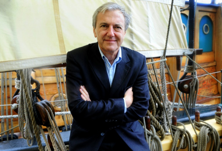 Daniel Bilalian, alors directeur sportif de France 2 Sports, sur la goélette "La Recouvrance", le 4 juillet 2008 dans la rade de Brest ( AFP / Fred TANNEAU )