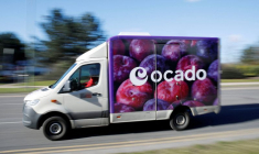 Une camionnette de livraison d'Ocado à Hatfield