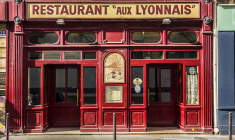 Le temps d’une halte gastronomique, voici quelques recettes et petites histoires sur la quenelle lyonnaise, le tablier de sapeur, la cervelle de Canut et le saucisson brioché. crédit photo : Nadiia_foto/Shutterstock / Nadiia_foto