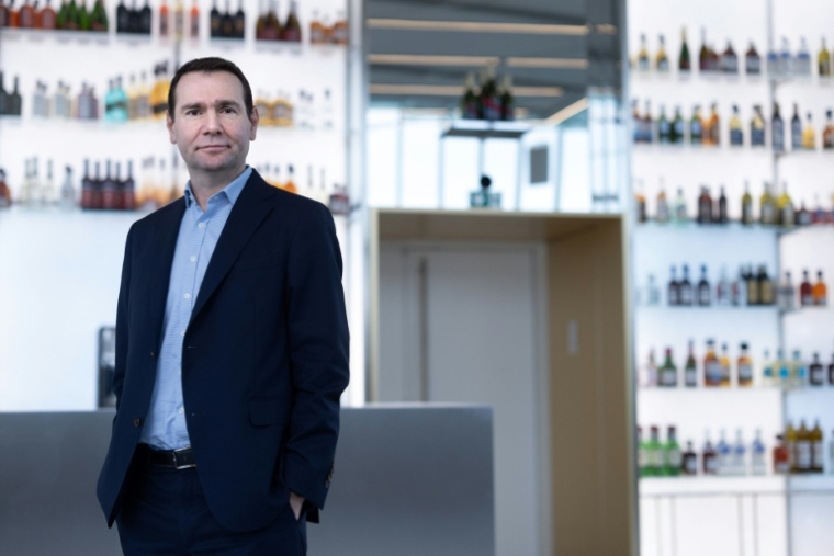 Le PDG de Pernod Ricard, Alexandre Ricard, au siège du groupe à Paris, le 28 janvier 2025 ( AFP / JOEL SAGET )