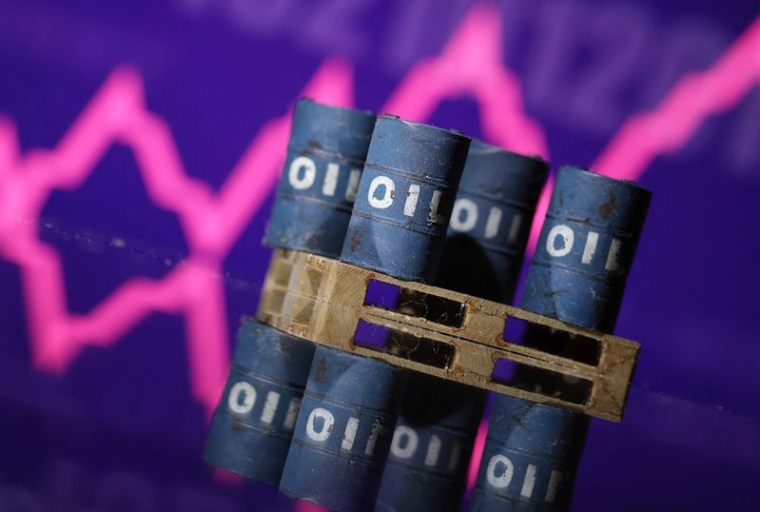 Illustration de barils de pétrole devant un graphique boursier