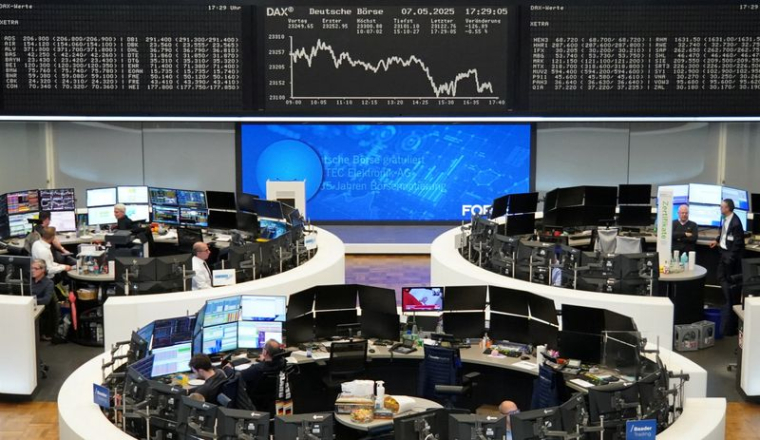 Le graphique de l'indice boursier allemand DAX est représenté à la bourse de Francfort