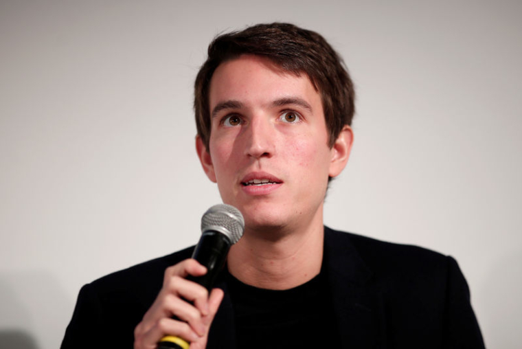 CARREFOUR: BERNARD ARNAULT REMPLACÉ PAR SON FILS ALEXANDRE AU CONSEIL