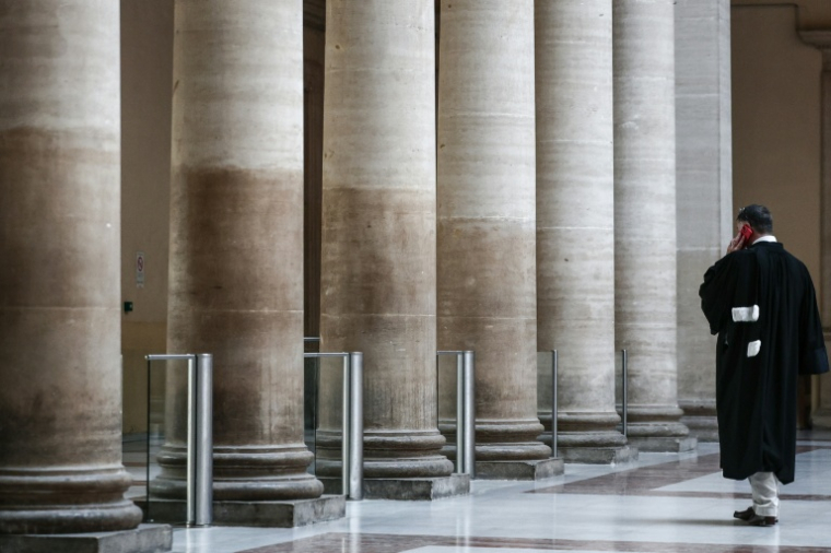 Cyril Zattara a été condamné pour les viols de quatorze femmes qu'il avait droguées à vingt ans de réclusion criminelle assortie d'une mesure de sûreté aux deux-tiers de la peine ( AFP / Thibaud MORITZ )
