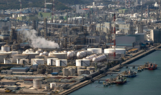 Les installations pétrolières du complexe industriel national à Yeosu, le plus grand complexe pétrochimique de Corée du Sud, le 7 avril 2026 ( AFP / Shin Yong-ju )