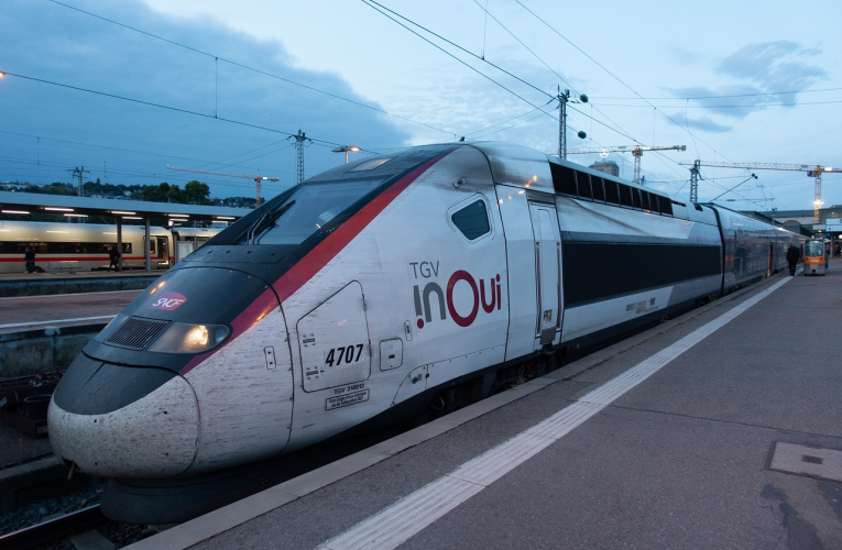 Certains trains affichaient déjà complets quelques heures après la mise en vente des billets pour les vacances d'hiver. (illustration) (Viarami / Pixabay)