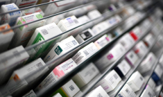 ( AFP / CHRISTOPHE ARCHAMBAULT )