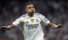 Le Real repasse leader en battant la Real Sociedad à dix, Mbappé encore buteur