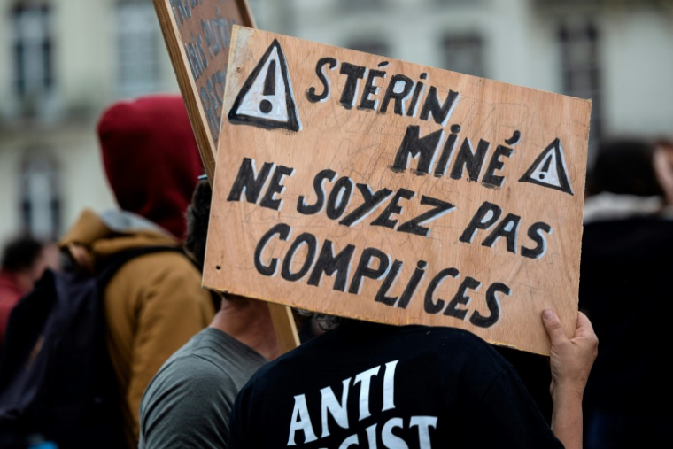 Manifestation à Nantes le 5 juin 2025  contre l'organisation d'un gala "La nuit du Bien commun", mouvement fondé notamment par le milliardaire conservateur Pierre-Édouard Stérin ( AFP / Fred TANNEAU )