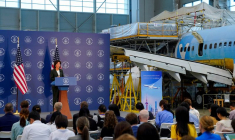 La secrétaire américaine au commerce, Gina Raimondo, en visite en Chine