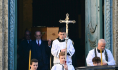 Obsèques de Quentin Deranque dans une église à Lyon le 24 février 2026  ( AFP / OLIVIER CHASSIGNOLE )