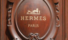 Le logo d'Hermes est visible à Paris