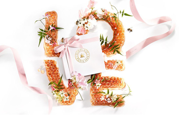 Week-end évasion, parfum personnalisé, soins... 5 idées cadeaux pour femmes pour la Saint-Valentin (Crédit photo : site internet guerlain.com)