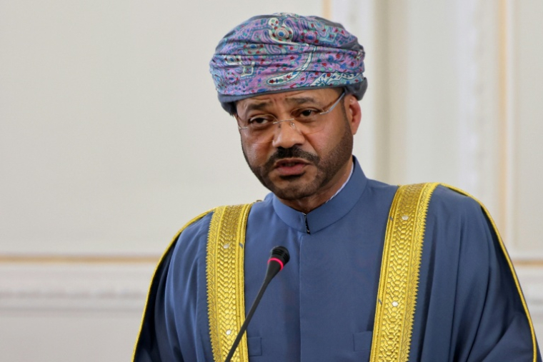 Le ministre des Affaires étrangères d'Oman, Badr al-Busaidi, le 30 décembre 2024 à Téhéran ( AFP / ATTA KENARE )