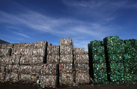 Une usine de recyclage de déchets plastiques