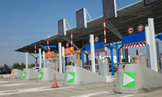 Le ministre des Transport souhaite que les sociétés d'autoroute revoient le prix des péages à la baisse. Photo d'illustration.  (Tomwieden / Pixabay)