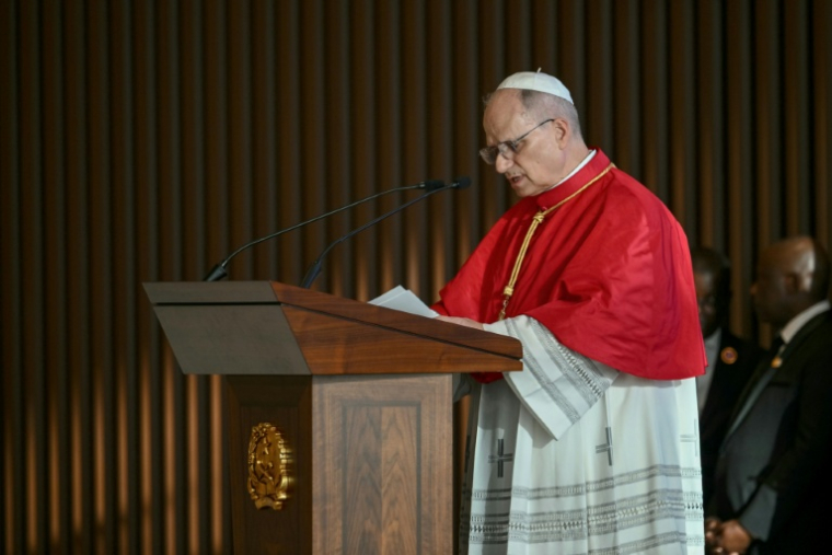 Le pape Léon XIV s'exprime devant les autorités et la société civile angolaise, le 18 avril 2026 à Luanda, lors de la troisième étape de sa tournée marathon de 11 jours en Afrique ( AFP / Alberto PIZZOLI )