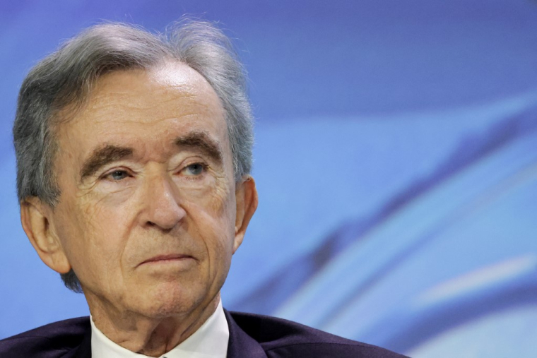 Bernard Arnault, le 23 avril 2026, à Paris ( AFP / LUDOVIC MARIN )
