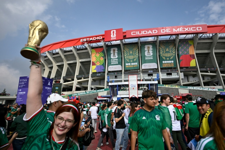 Des supporters mexicains se rassemblent le 11 juin 2026 à Mexico avant le coup d'envoi du match d'ouverture du Mondial-2026 entre le Mexique et l'Afrique du Sud ( AFP / Alfredo ESTRELLA )