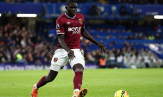 Brentford attire un international sénégalais